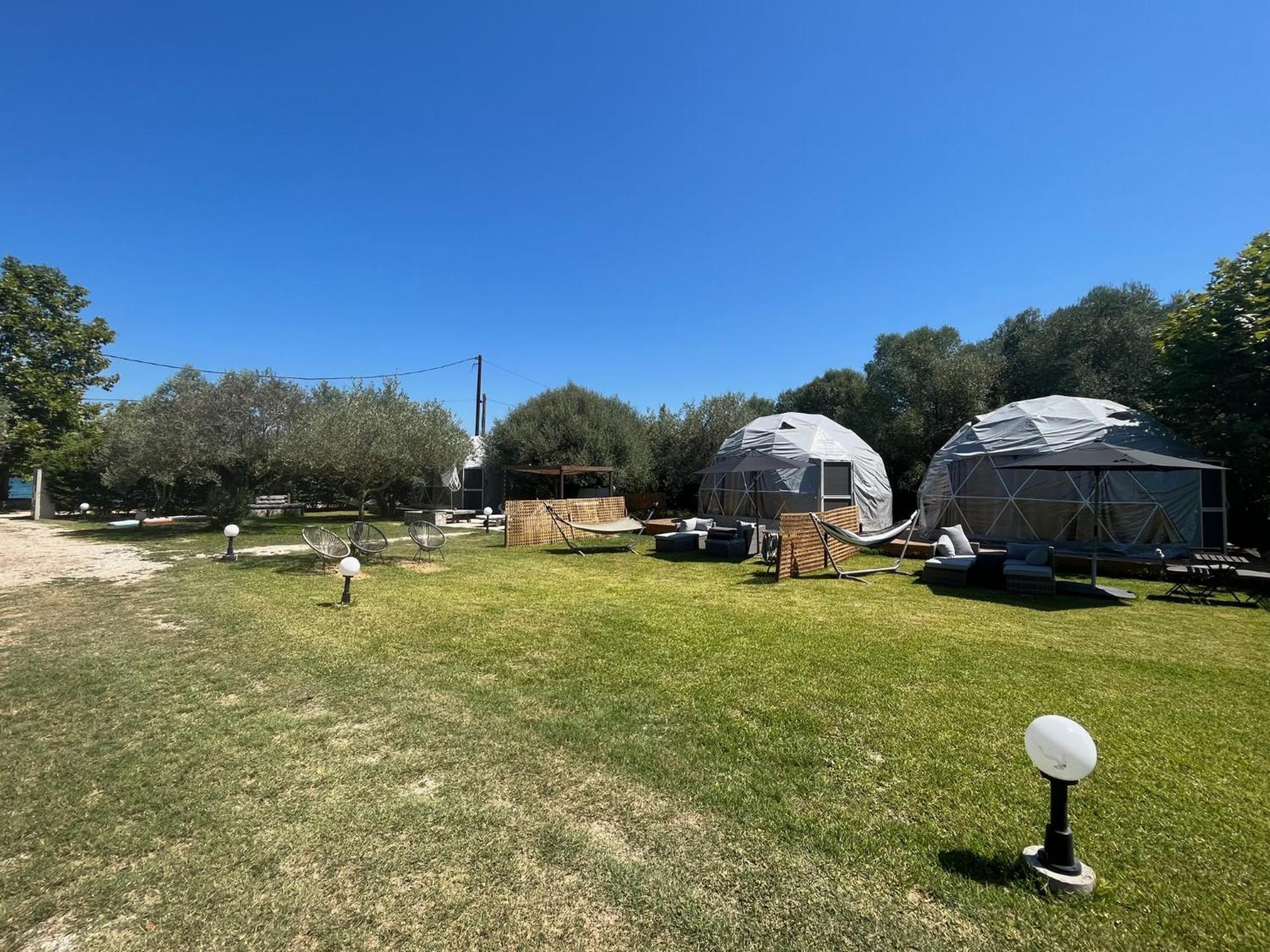 ホテル Manna Gea Glamping Domes ボニッツァ エクステリア 写真