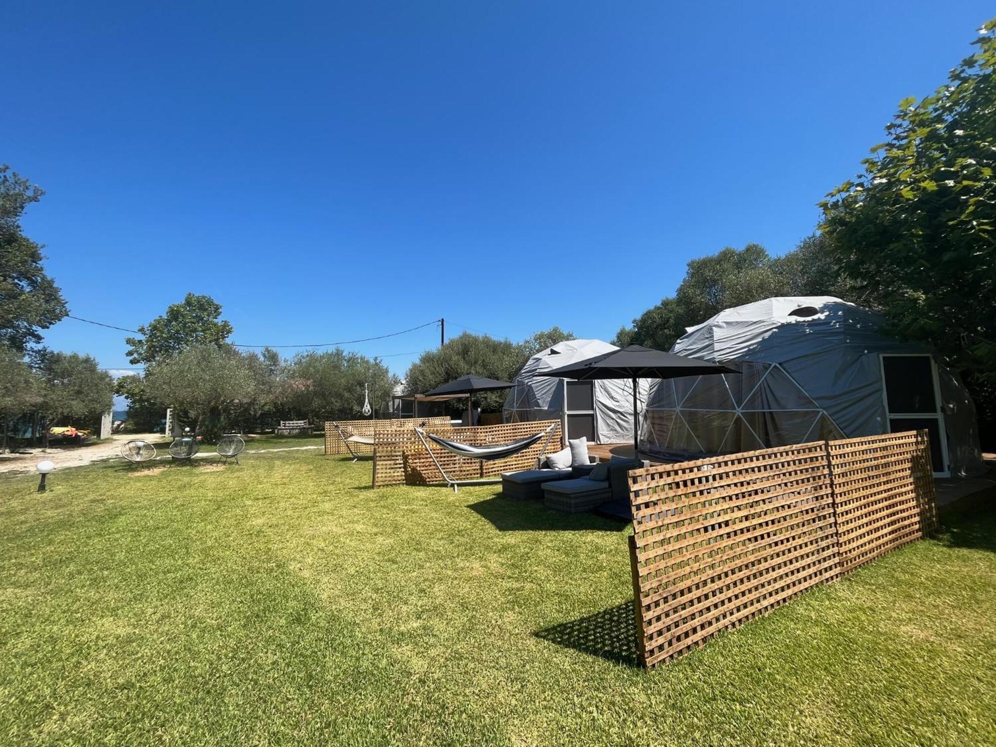 ホテル Manna Gea Glamping Domes ボニッツァ エクステリア 写真